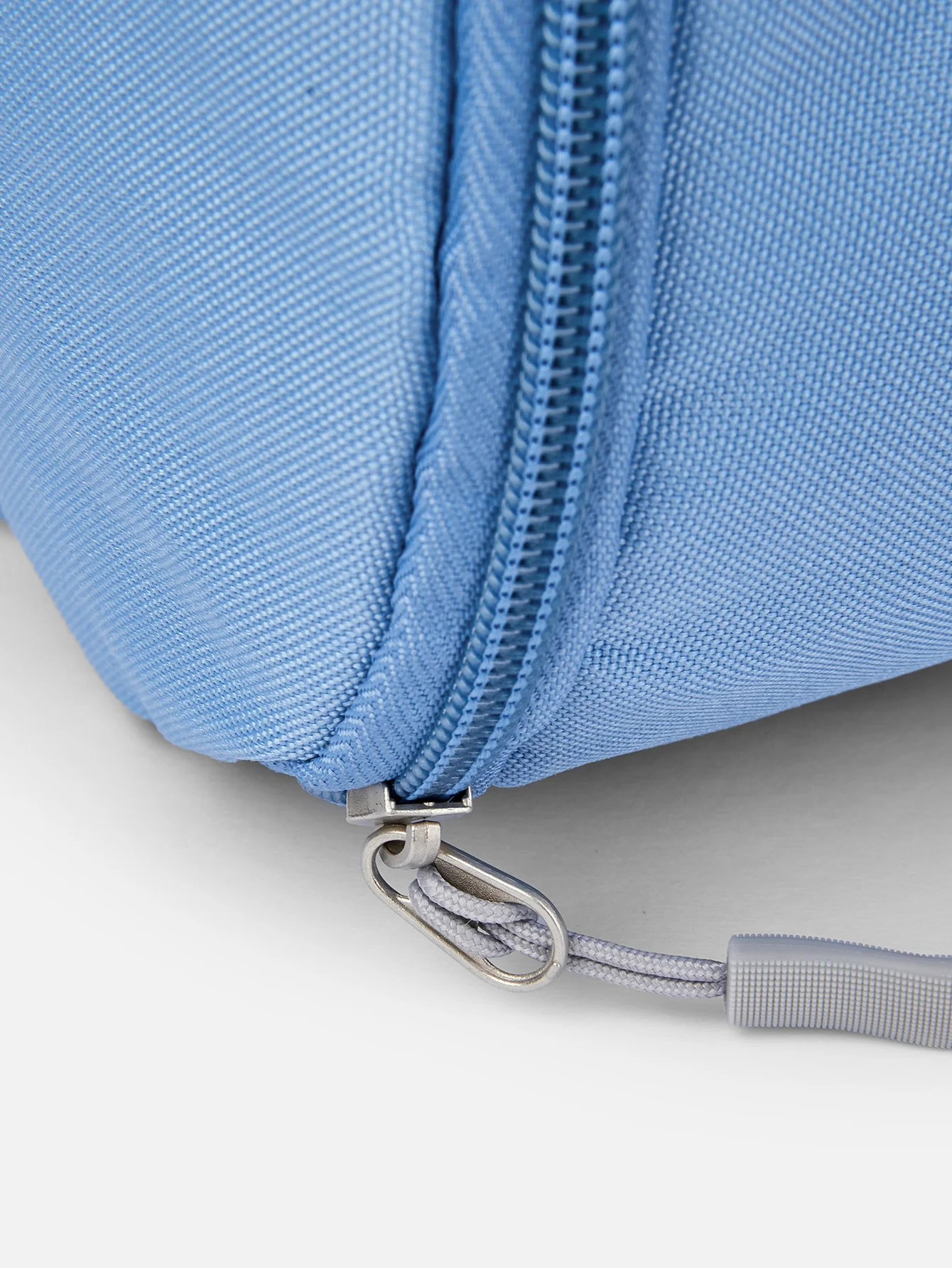 Kids Unisex Large-capacity bag with wet-dry separation & shoe compartment - Image 12