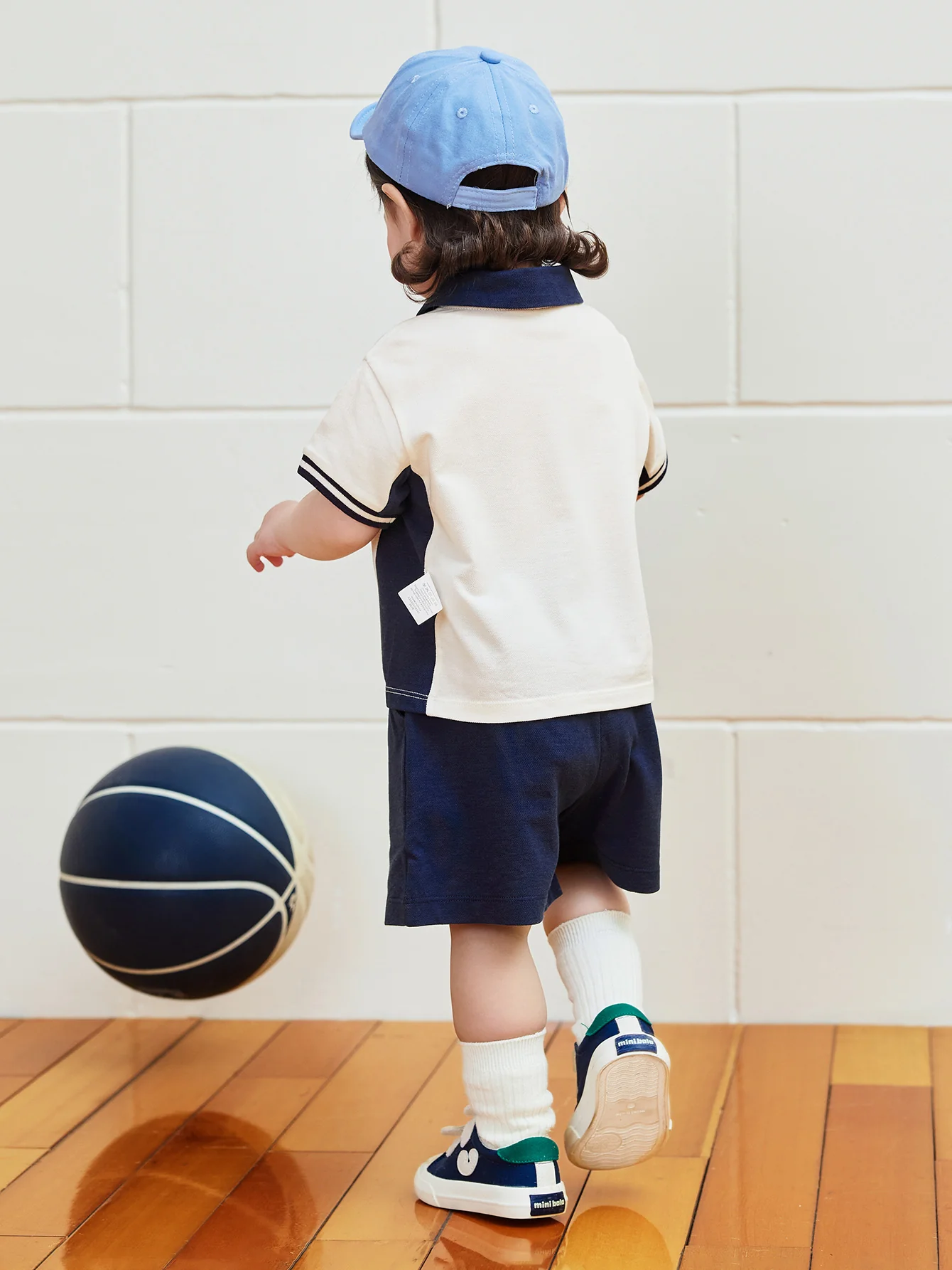 minibala Baby Unisex T-shirts suit - Image 3